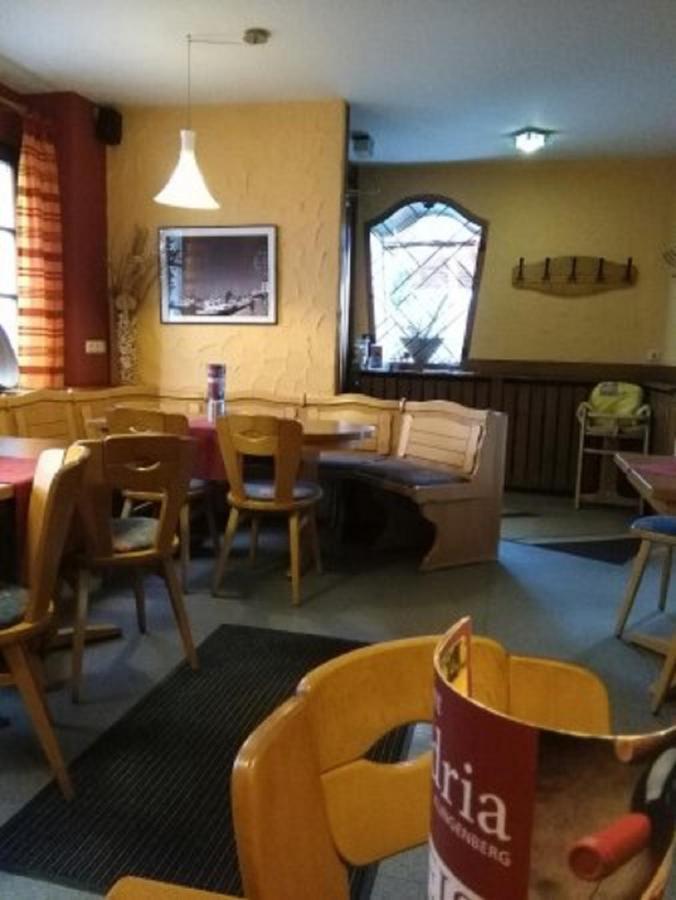 Villa Croatia & Restaurant Adria Klingenberg am Main Extérieur photo